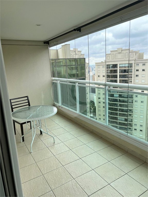 Apartamento para alugar com 1 suíte em Jardim América, São Paulo, SP