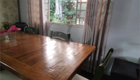 Chácara à venda com 4 quartos, sendo 1 suíte, em Vila Santa Helena, Atibaia, SP