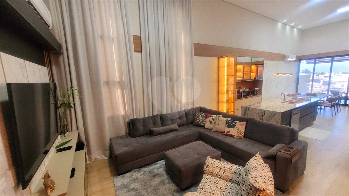 Casa à venda com 4 suítes no condomínio Sta Morriz, Campinas - SP