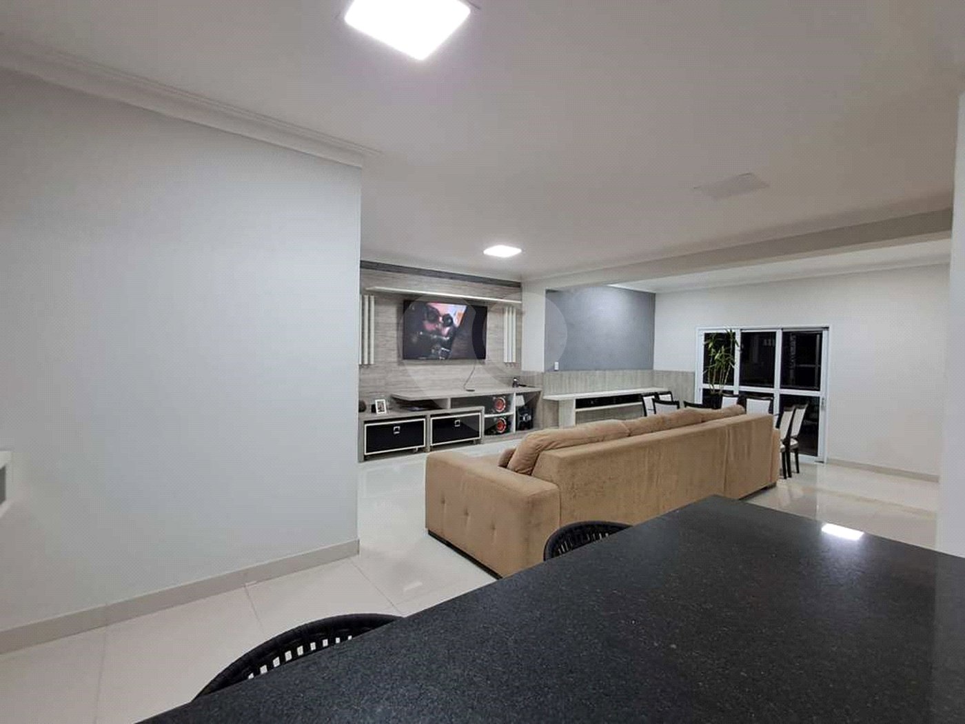 Casa de Alto Padrão à Venda e Locação - Condomínio Vila Verde