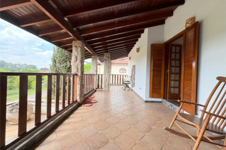 Casa a Venda no Condomínio Vista Alegre - Sede em Vinhedo/SP
