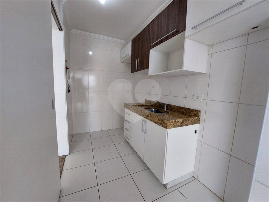 Apartamento para alugar com 2 quartos, sendo 1 suíte, em Parque São Domingos, São Paulo, SP