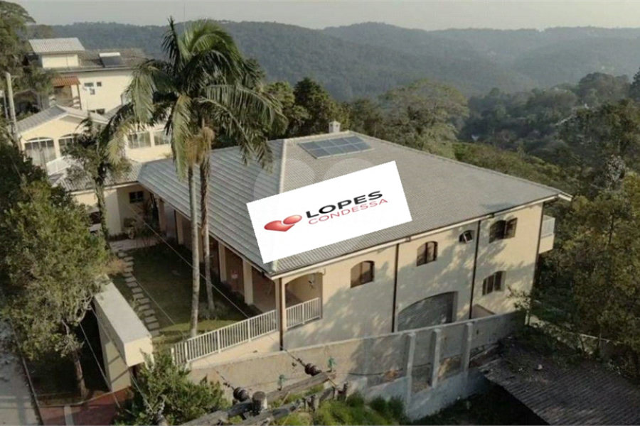 Casa à venda com 3 suítes no condomínio Alpes da Cantareira, Mairiporã - SP