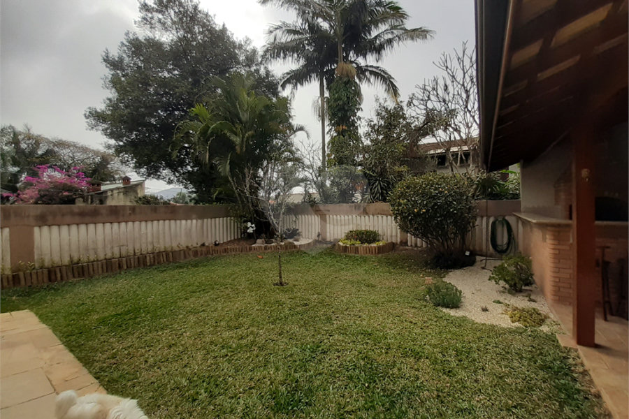 Casa à venda com 4 quartos, sendo 2 suítes,  em Jardim Floresta, São Paulo, SP