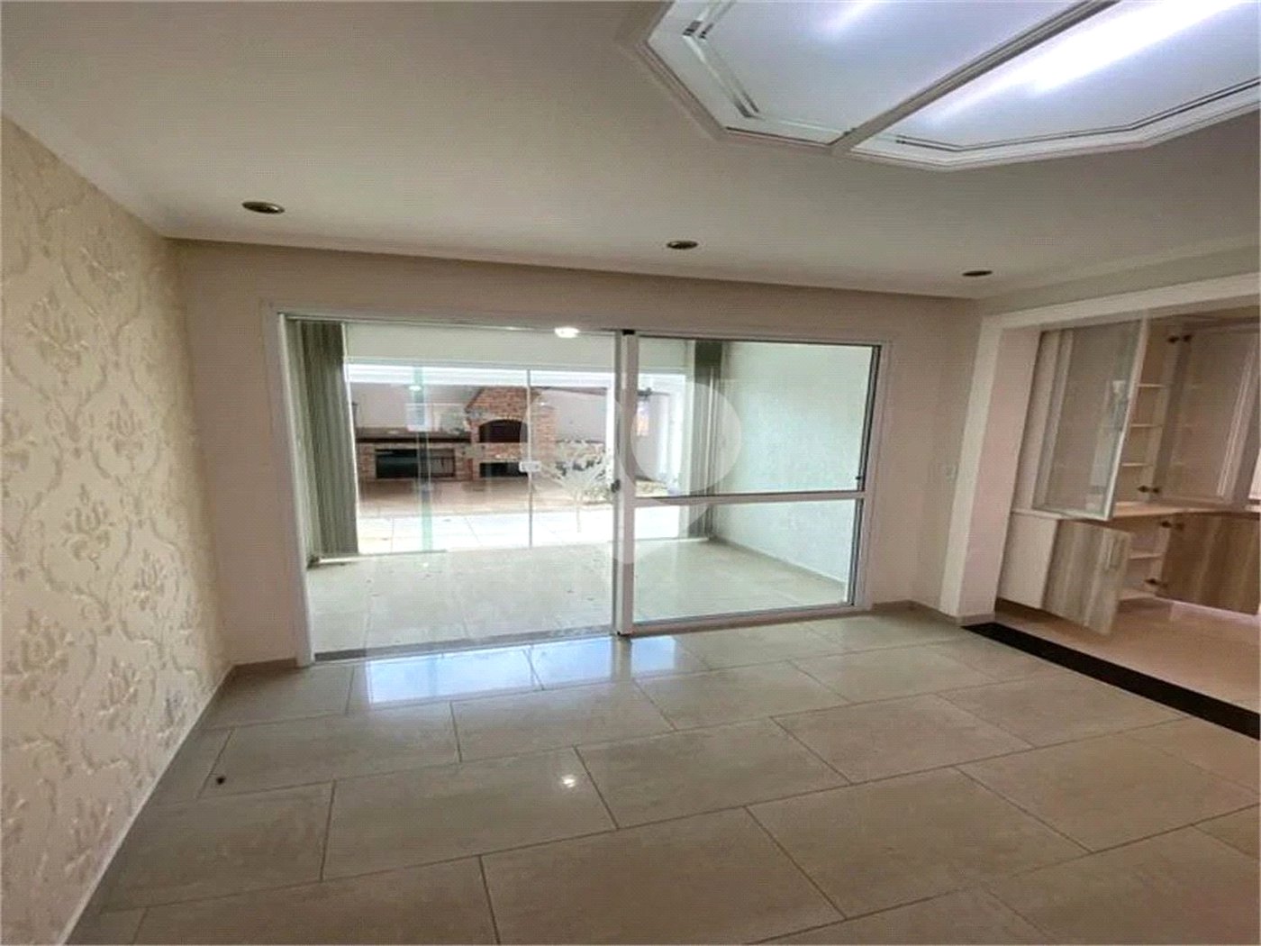 Casa à venda com 4 quartos, sendo 3 suítes, no condomínio Villas Nova Tatuapé I, São Paulo - SP