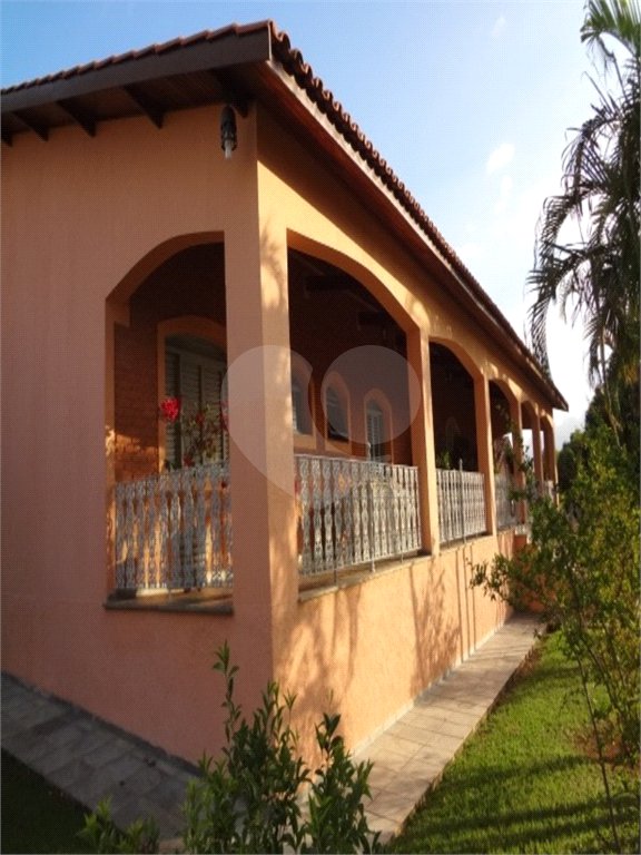 Casa à venda com 4 quartos, sendo 2 suítes,  no condomínio Acmti - Colinas do Mosteiro, Terras de Itaici e Recanto dos Pássaros, Indaiatuba - SP