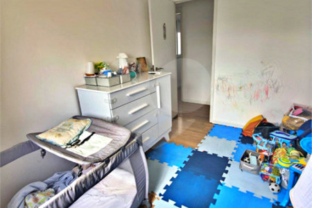 Apartamento à venda com 3 quartos, sendo 1 suíte,  em Jardim Caravelas, São Paulo, SP