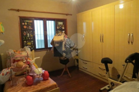Casa à venda com 4 quartos, sendo 2 suítes, em Bosque da Saúde, São Paulo, SP