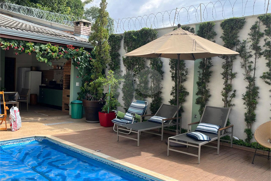 Sobrado à venda com 4 quartos, sendo 3 suítes, em Saúde, São Paulo, SP