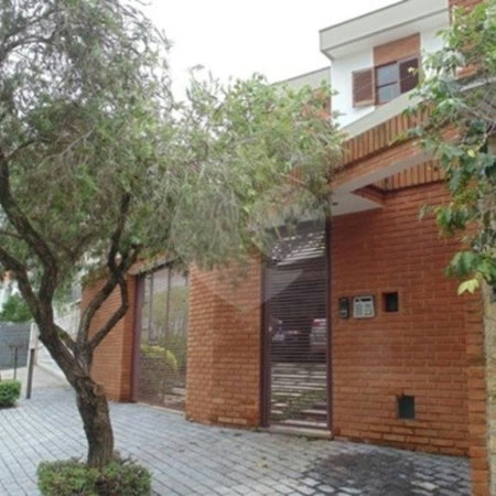 Sobrado à venda com 4 quartos, sendo 3 suítes, em Jardim Franca, São Paulo, SP