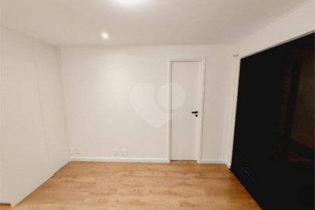 Apartamento à venda com 4 quartos, sendo 2 suítes,  em Alto da Lapa, São Paulo, SP