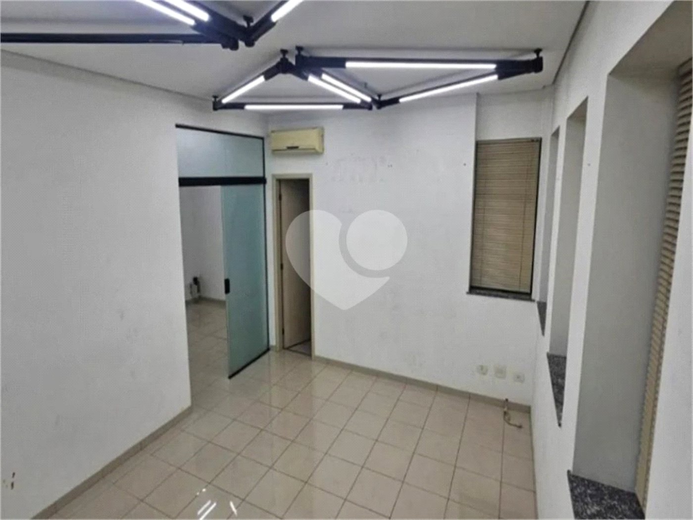 Sala à venda em Vila Regente Feijó, São Paulo, SP