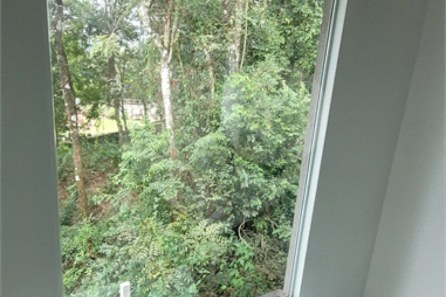 Casa à venda com 4 quartos, sendo 1 suíte, no condomínio Parque Suiça, Caieiras - SP