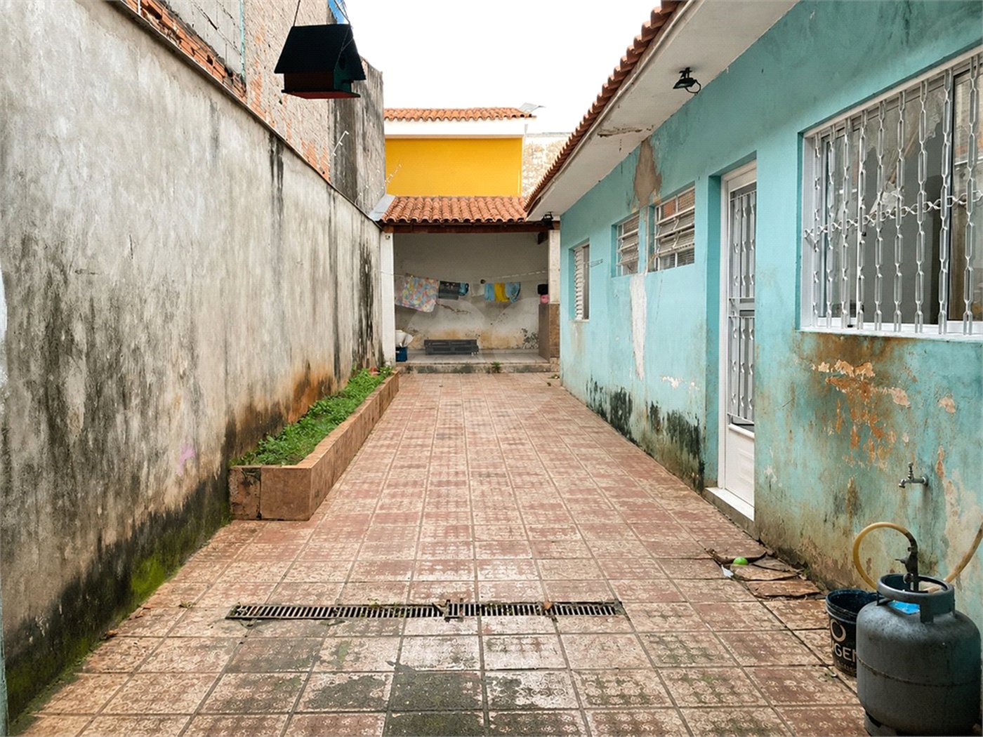 Casa à venda com 3 quartos, sendo 1 suíte, em Vila Barcelona, Sorocaba, SP