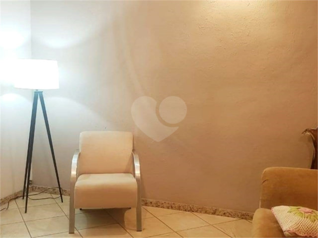 Casa à venda com 4 quartos, sendo 1 suíte,  em Jardim Santa Cecília, Guarulhos, SP