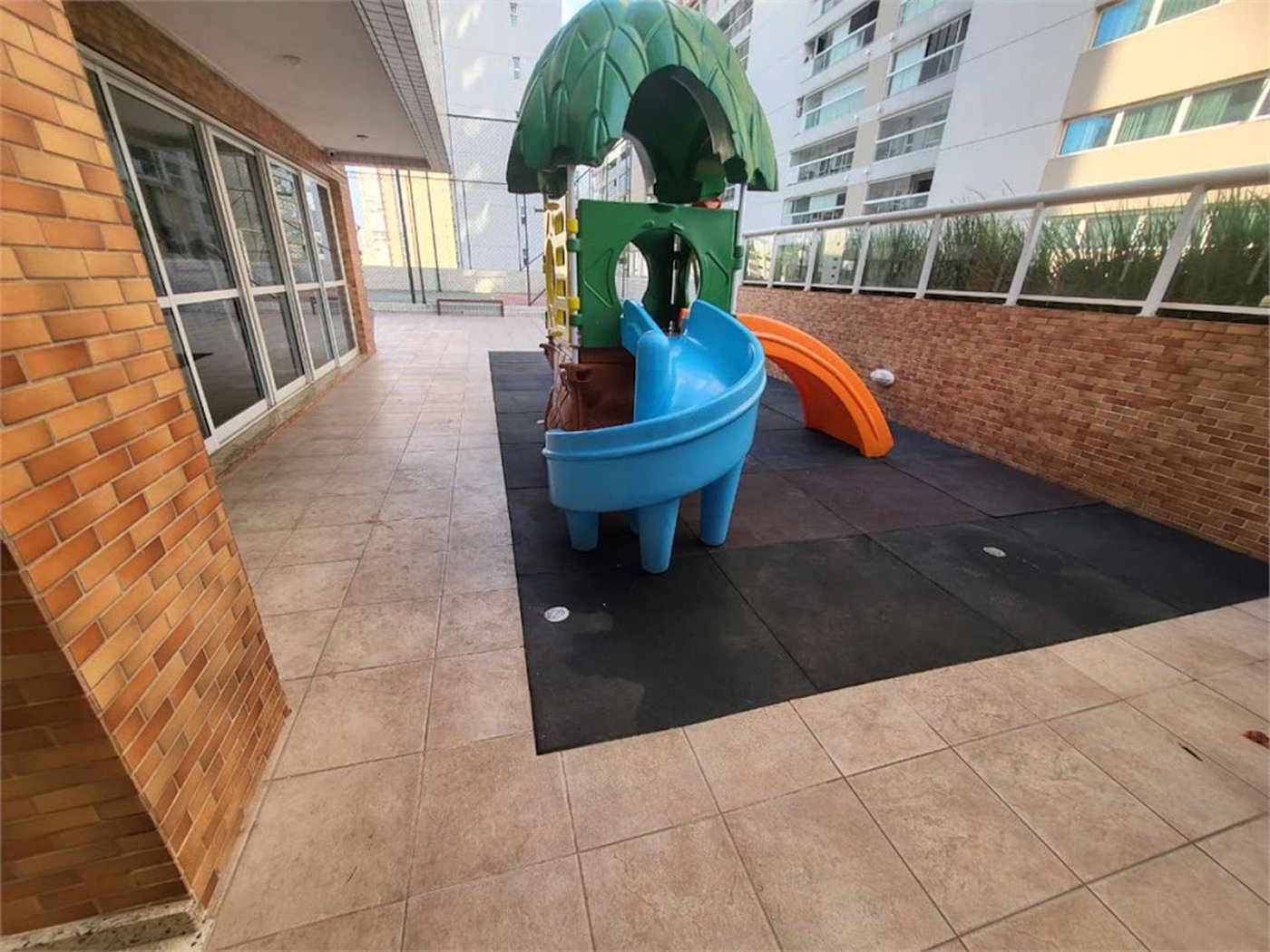 Apartamento Residencial à venda, Gonzaga, Santos - AP0120.