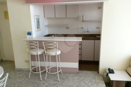 Flat à venda com 1 suíte em Santana, São Paulo, SP