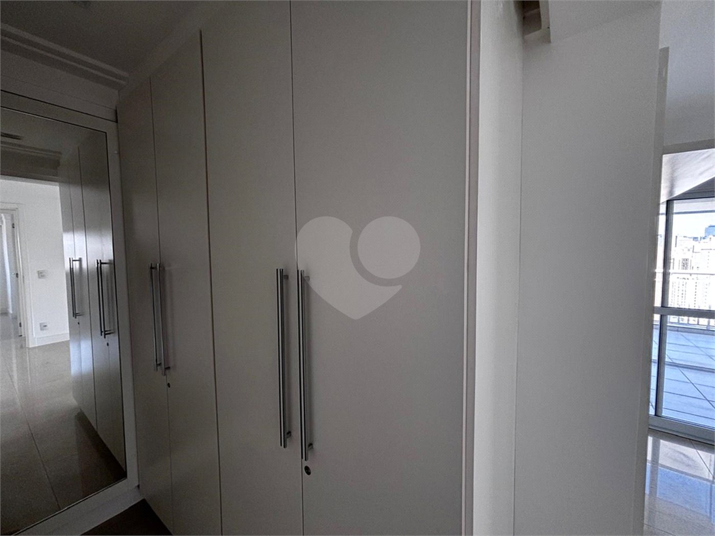 Cobertura à venda com 3 quartos, sendo 2 suítes,  em Vila Buarque, São Paulo, SP