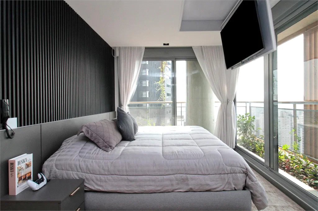 Apartamento à venda ou para alugar com 3 quartos, sendo 1 suíte,  em Jardim das Acácias, São Paulo, SP