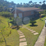 Casa em condomínio à venda com 3 quartos, sendo 1 suíte,  no Centro, Bom Jesus dos Perdões, SP