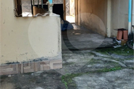 Casa à venda com 3 quartos em Santíssimo, Rio de Janeiro, RJ