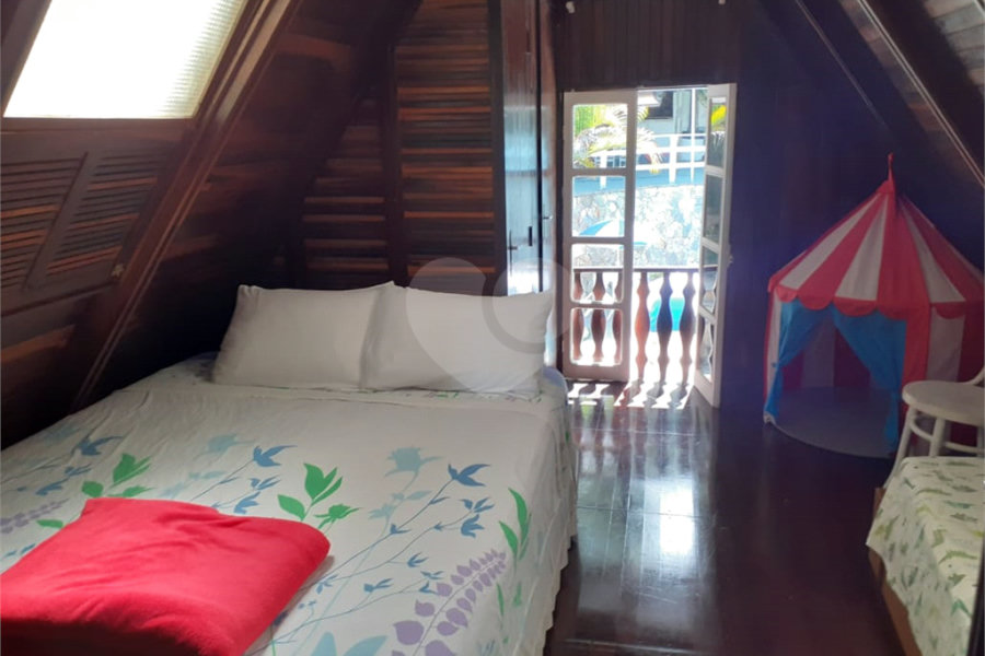 Sobrado à venda com 3 quartos, sendo 1 suíte, em Samambaia, Mairiporã, SP