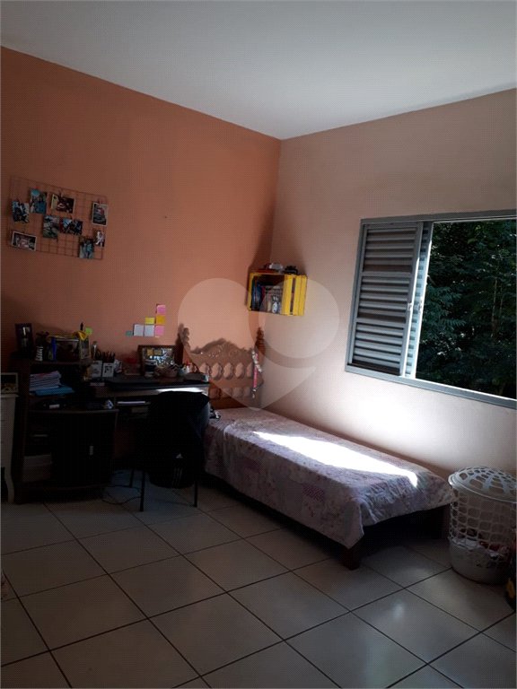 Chácara à venda com 4 quartos, sendo 1 suíte,  em Chácaras Polozzi, Louveira, SP