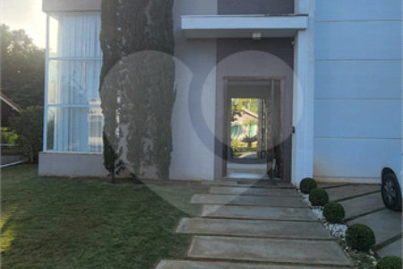 Casa à venda com 5 quartos, sendo 3 suítes, no condomínio Residencial Saint German, Araçoiaba da Serra - SP