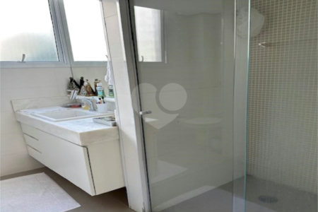 Apartamento à venda com 3 quartos, sendo 1 suíte,  em Cerqueira César, São Paulo, SP