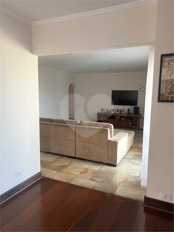 Cobertura à venda ou para alugar com 5 quartos, sendo 2 suítes, em Santa Cecília, São Paulo, SP