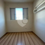 Casa à venda com 4 quartos, sendo 1 suíte,  em Jardim Franca, São Paulo, SP