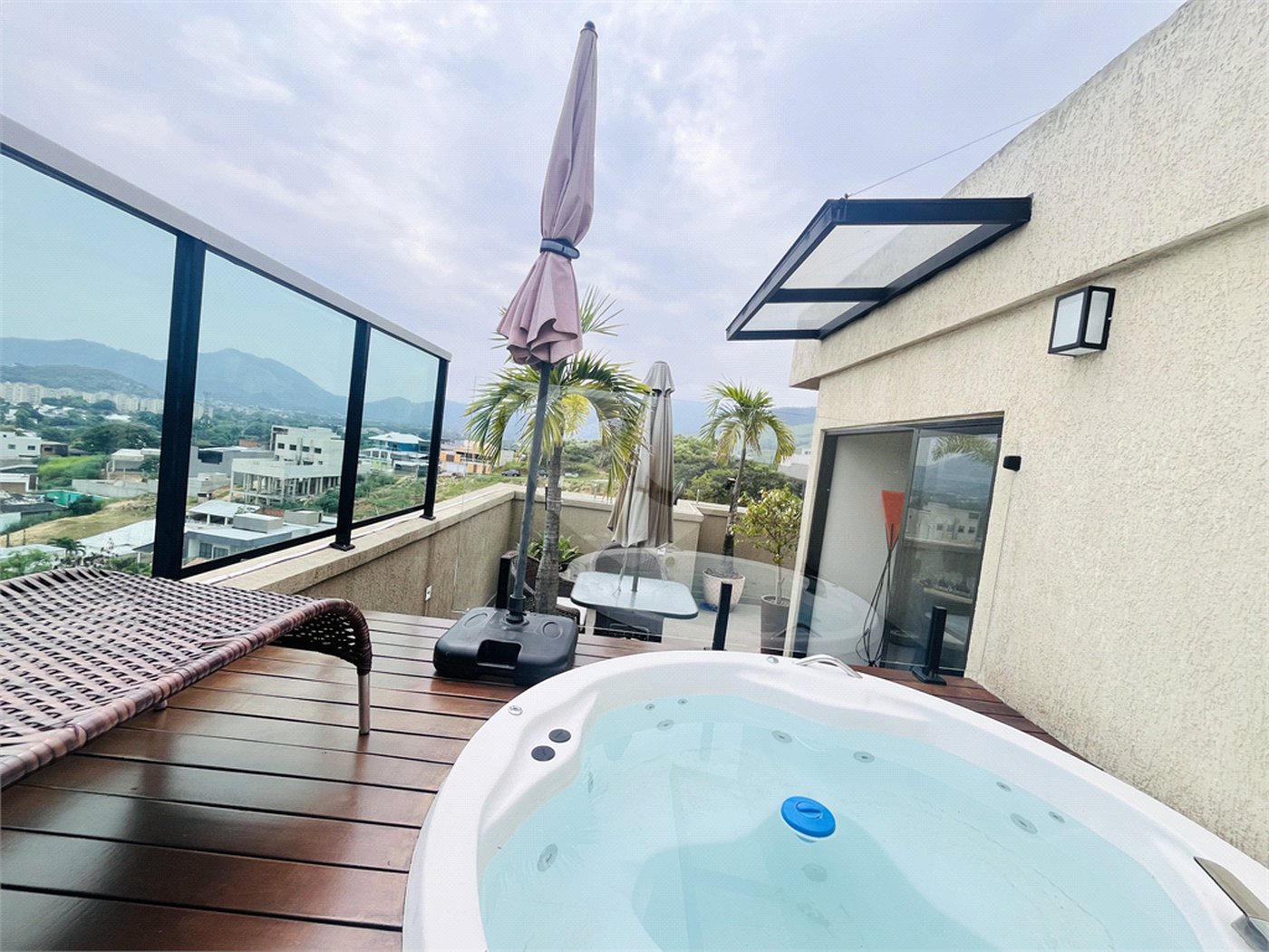 Apartamento à venda com 3 quartos, sendo 1 suíte, em Campo Grande, Rio de Janeiro, RJ