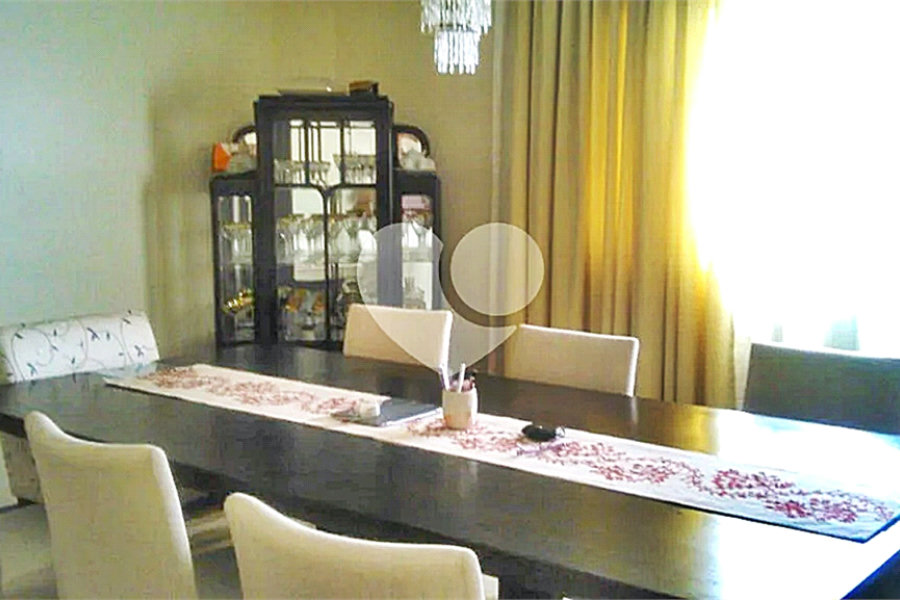 Sobrado à venda com 4 quartos, sendo 2 suítes, em Tucuruvi, São Paulo, SP