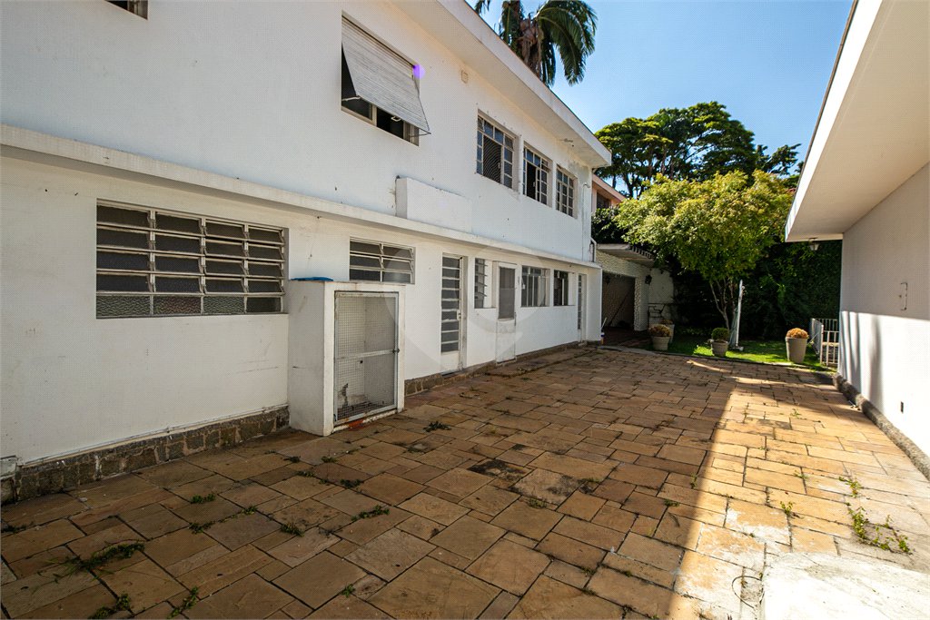 Casa Térrea à venda com 4 quartos, sendo 1 suíte,  em Brooklin Velho, São Paulo, SP