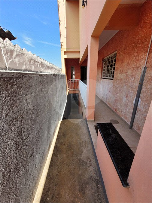 Sobrado à venda com 3 quartos, sendo 1 suíte, em Jardim Morada do Sol, Indaiatuba, SP