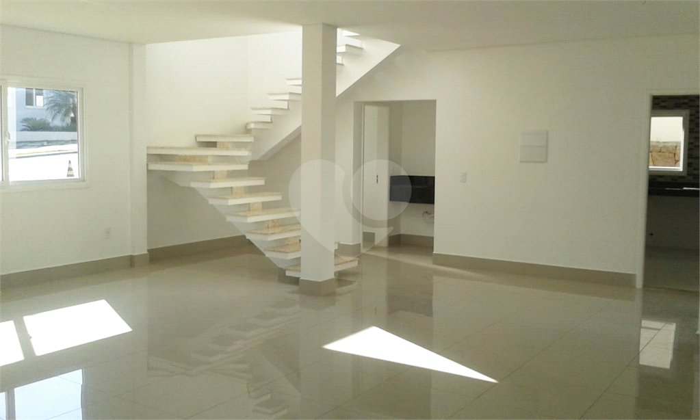 Casa à venda com 4 suítes no condomínio Vila Panorama, Indaiatuba - SP