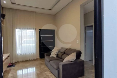 Casa à venda com 3 quartos, sendo 1 suíte, em Residencial Vila dos Eucaliptos, Salto, SP