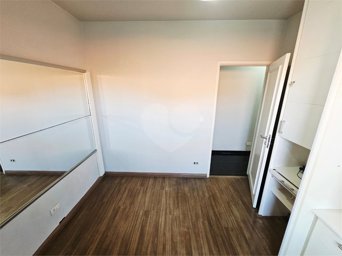 Sobrado à venda com 4 quartos, sendo 1 suíte, em Vila Guilherme, São Paulo, SP