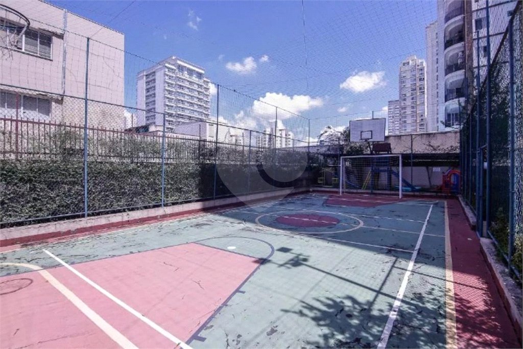 Apartamento à venda com 3 quartos, sendo 1 suíte, em Vila Hamburguesa, São Paulo, SP