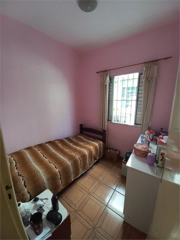 Casa Térrea à venda com 3 quartos em Jardim Maria Virginia, São Paulo, SP
