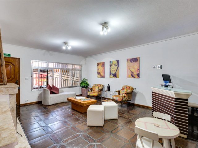Casa à venda com 3 quartos, sendo 1 suíte,  em Vila Arriete, São Paulo, SP