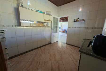 Casa à venda com 3 quartos, sendo 1 suíte,  em Tatetú, Alambari, SP