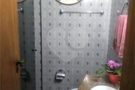 Casa à venda com 3 quartos, sendo 1 suíte, em Parque Continental, São Paulo, SP