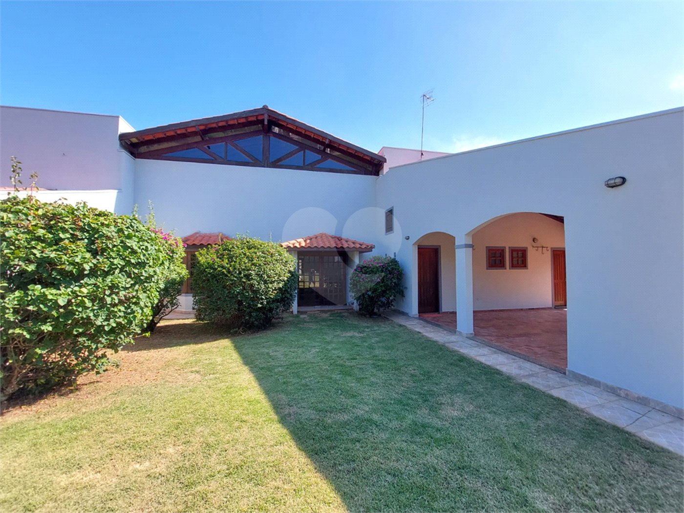 Casa à venda com 4 suítes no condomínio Monte Belo, Salto - SP