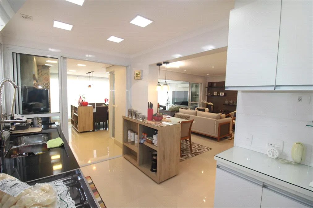 Apartamento à venda com 3 suítes em Santa Teresinha, São Paulo, SP