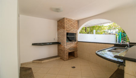 Casa Térrea à venda com 5 quartos, sendo 2 suítes, em Jardim Marajoara, São Paulo, SP