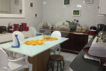 Sobrado à venda com 3 suítes em Alto Ipiranga, Mogi das Cruzes, SP