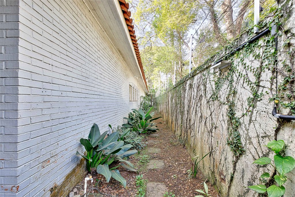 Casa à venda com 3 quartos, sendo 1 suíte, em Brooklin, São Paulo, SP