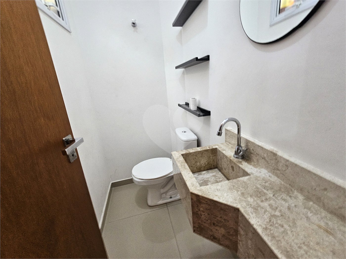 Sobrado à venda com 3 quartos, sendo 1 suíte,  em Vila Nivi, São Paulo, SP