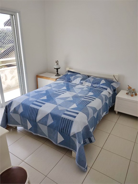 Casa à venda com 3 quartos, sendo 1 suíte, no condomínio Picollo Villaggio, Louveira - SP